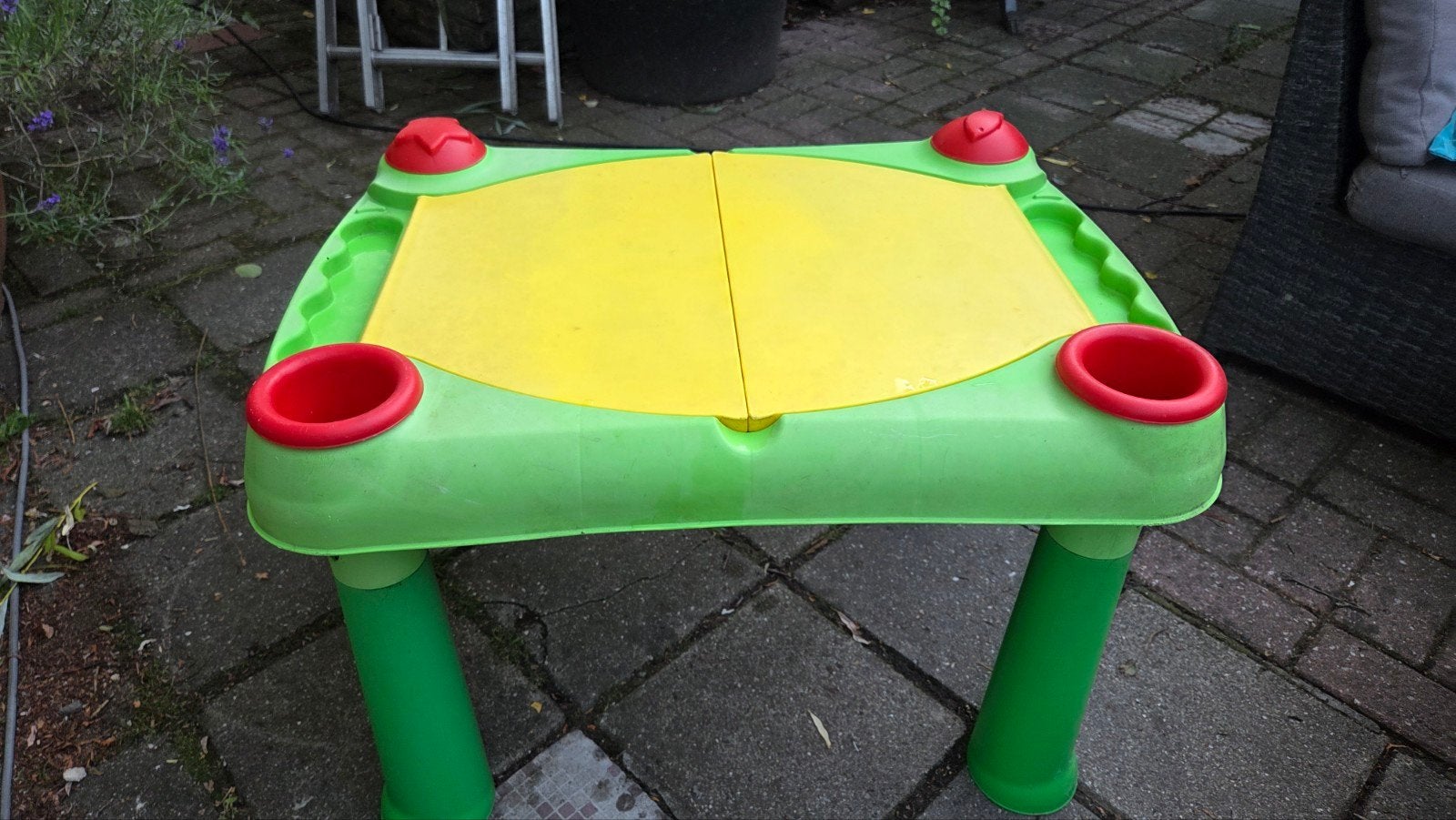 Zand- en watertafel met deksel, Kinderen en Baby's, Speelgoed | Buiten | Zandbakken, Ophalen of Verzenden, Gebruikt