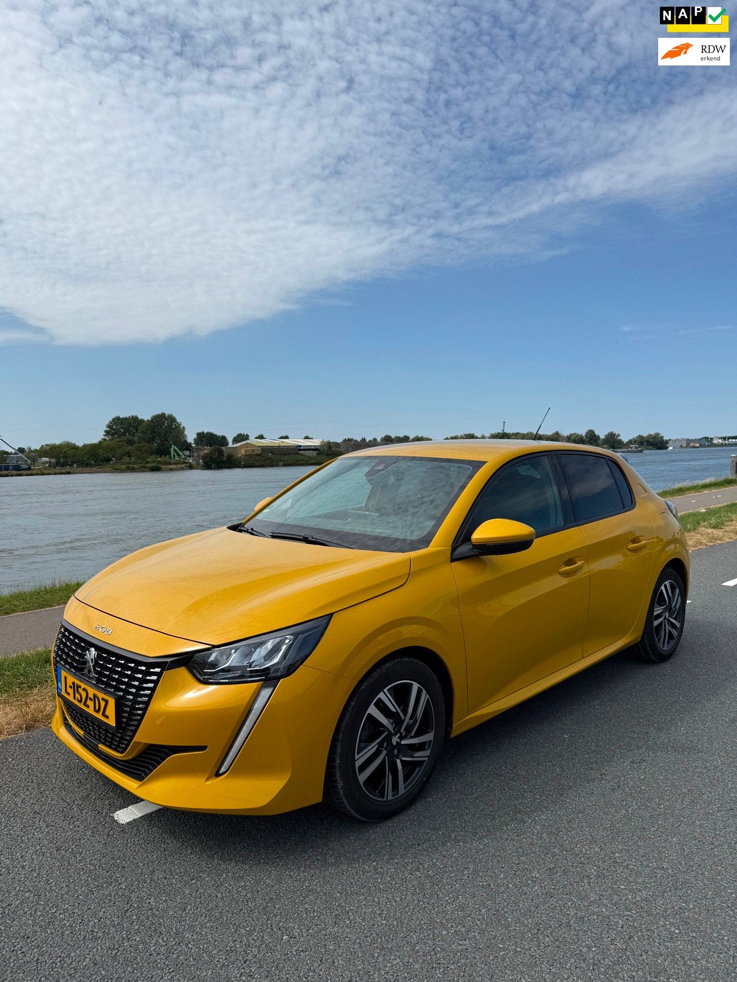 Peugeot 208 1.2 PT Turbo 100pk Allure Pack Camera/Carplay/Na, Auto's, Voorwielaandrijving, 101 pk, Gebruikt, Euro 6