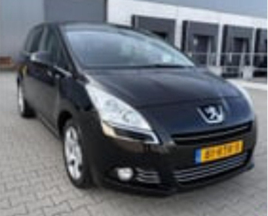 Peugeot 5008 1.6 THP 7PL 2011 Zwart, Auto's, Peugeot, Voorwielaandrijving, Zwart, Handgeschakeld, Particulier