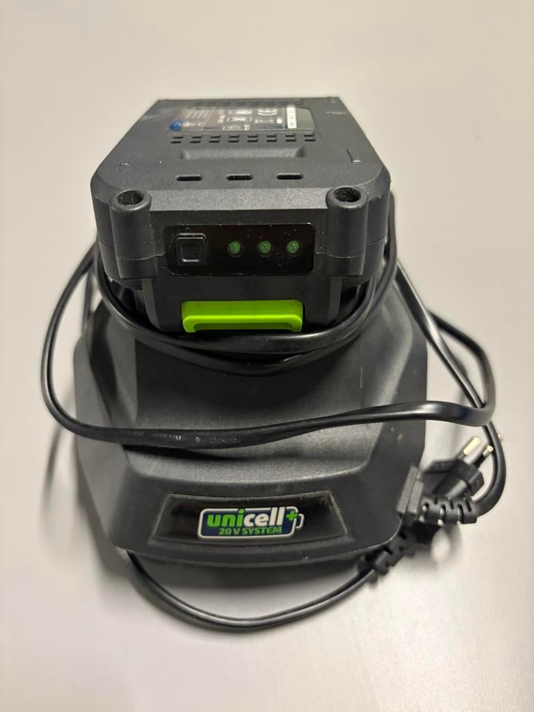 Unicell 20V System acculader met accu, Ophalen of Verzenden, Gebruikt, Minder dan 400 watt, Overige typen