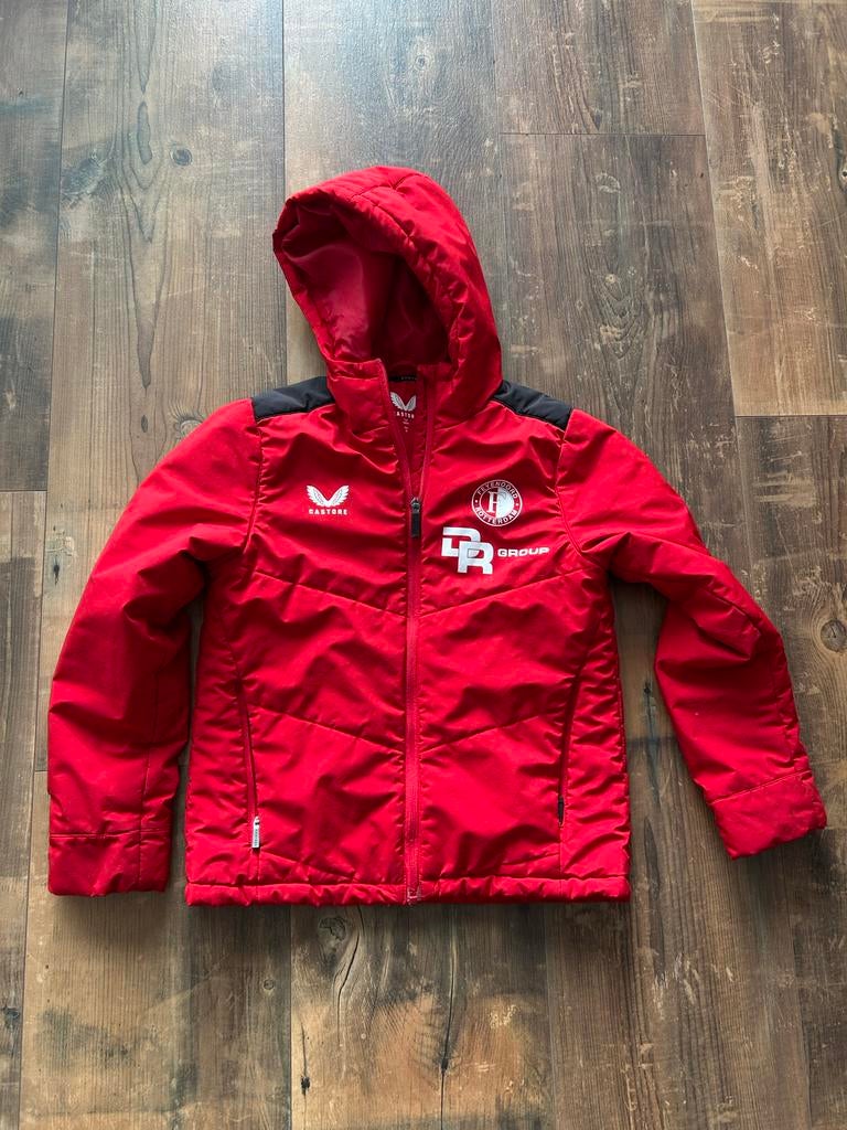 Castore Feyenoord Kinderjas Rood - Maat 146CM, Ophalen of Verzenden, Gebruikt, Jongen of Meisje