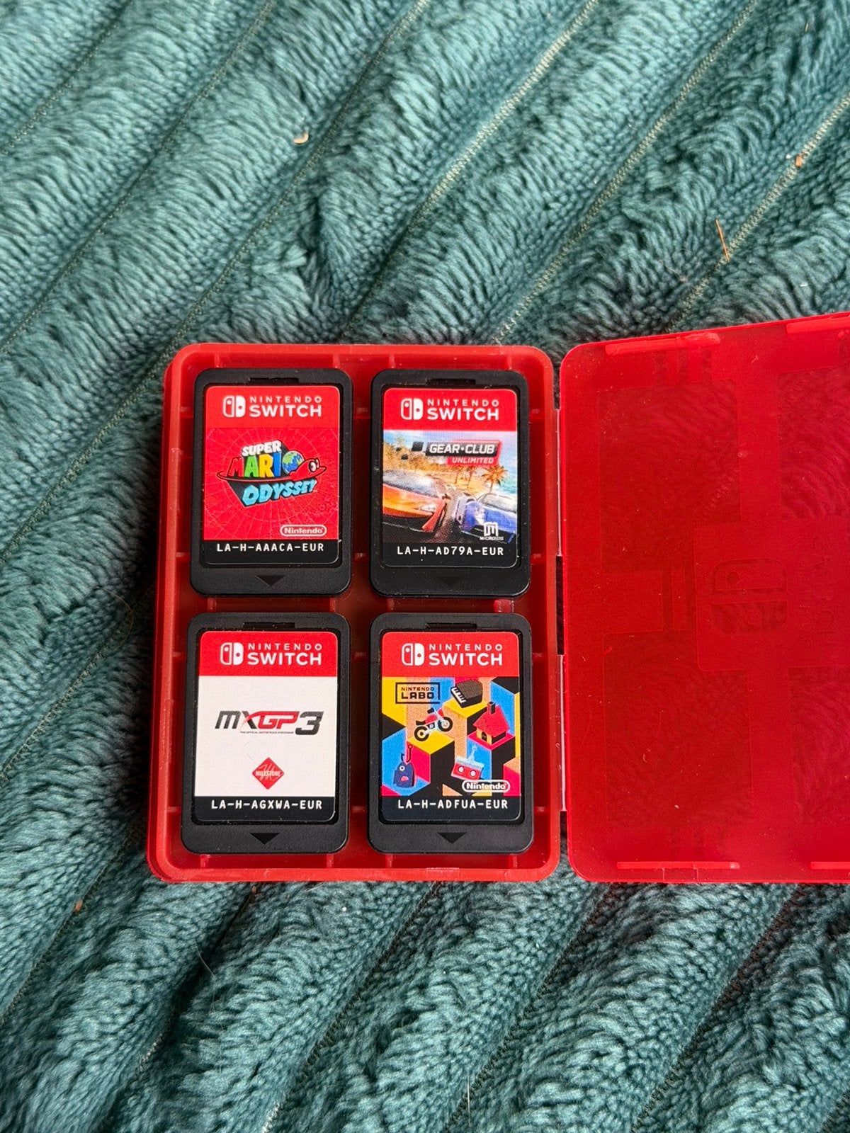 Nintendo switch spelletjes prijzen staan in de beschrijving., Zo goed als nieuw, Ophalen, Avontuur en Actie, 3 spelers of meer