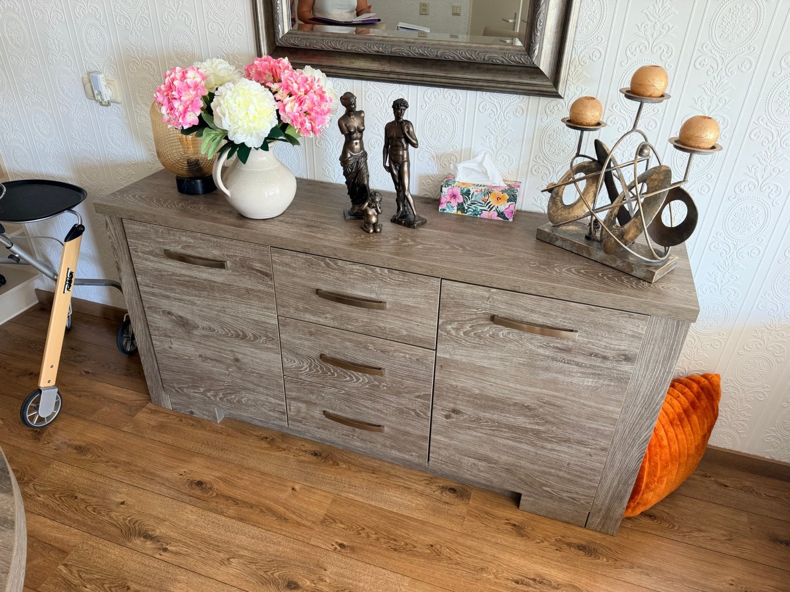 Te koop zgan dressoir, Ophalen of Verzenden, Zo goed als nieuw, 25 tot 50 cm