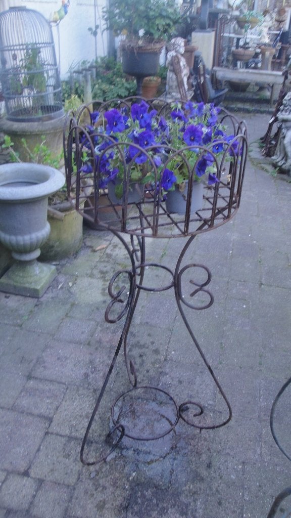metalen plantenstandaard met mand, Minder dan 30 cm, Rond, Nieuw, Ophalen of Verzenden