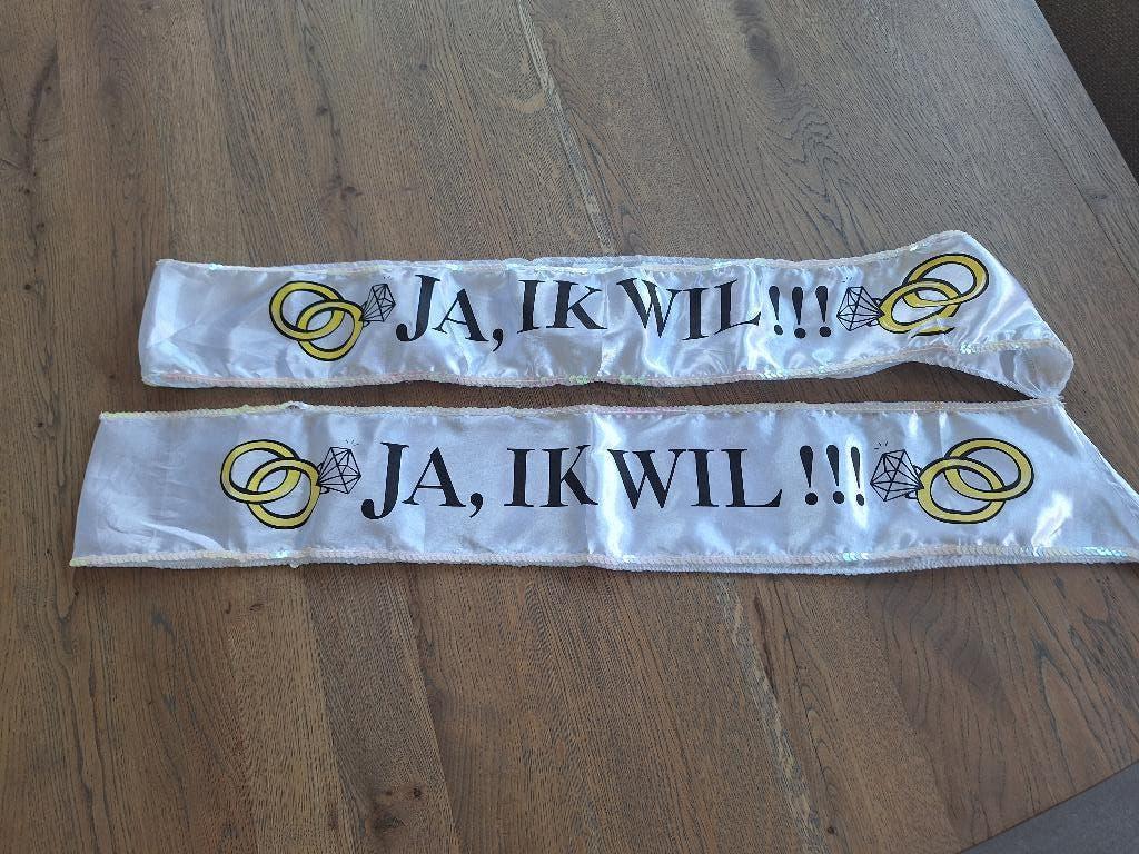 Twee mooie sjerpen met Ja ik wil!, Ophalen, Zo goed als nieuw, Versiering, Geboorte of Huwelijk