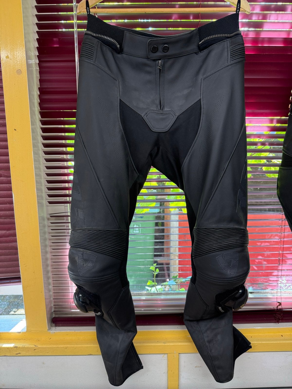 REV'IT apex leren motorbroek, maat 48 lang, Motoren, Kleding | Motorkleding, Ophalen of Verzenden, Nieuw zonder kaartje, Heren