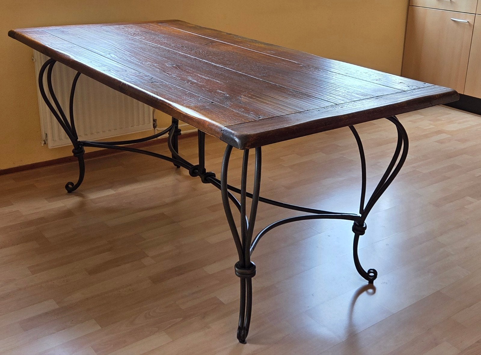 Massief houten eettafel met gietijzeren poten (180x85x80), Huis en Inrichting, Tafels | Eettafels, Gebruikt, 50 tot 100 cm, 150 tot 200 cm