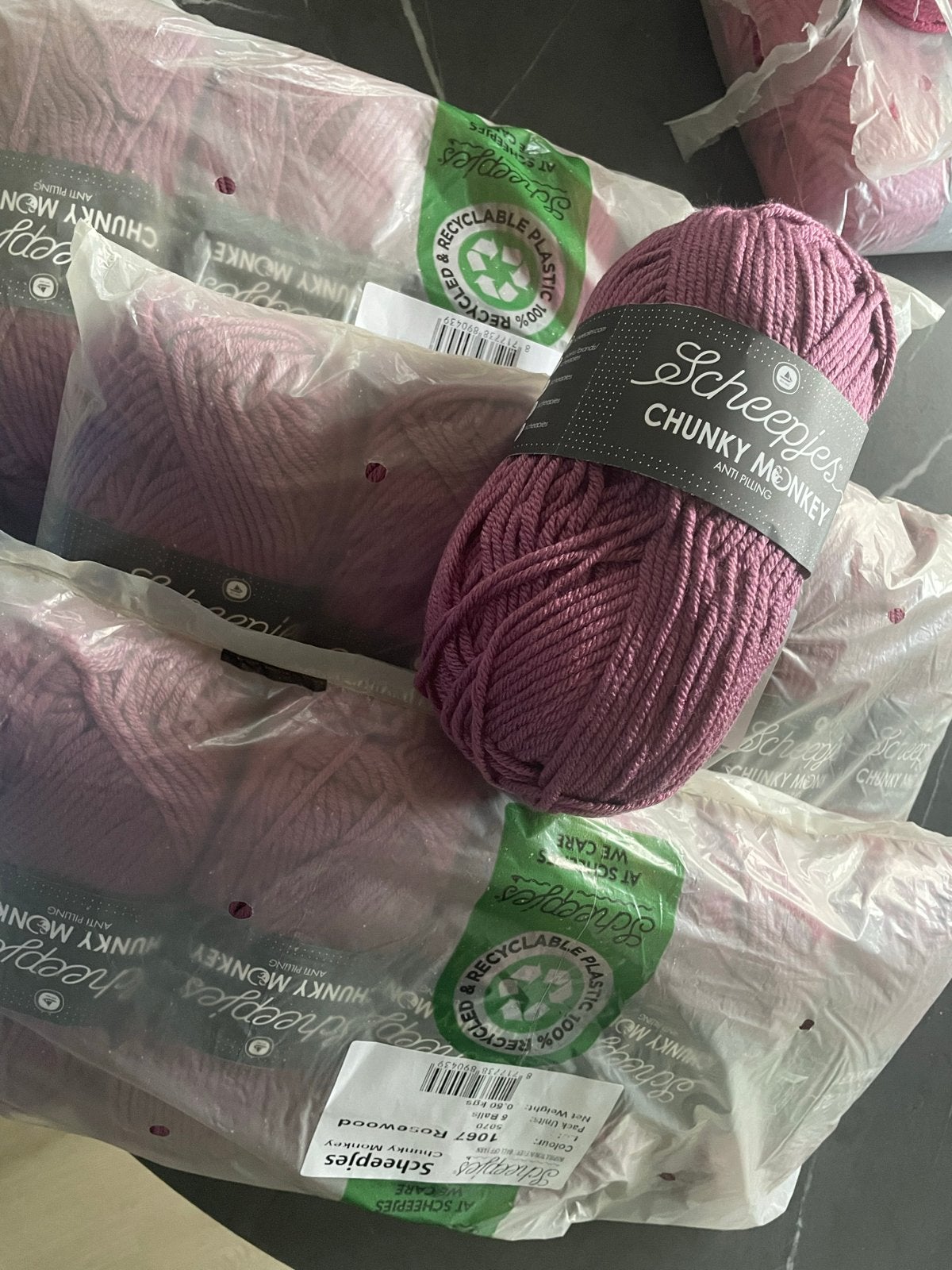 15 bollen Scheepjes Chunky Monkey Rosewood acryl garen, Ophalen of Verzenden, Nieuw, Breien of Haken, Wol of Garen