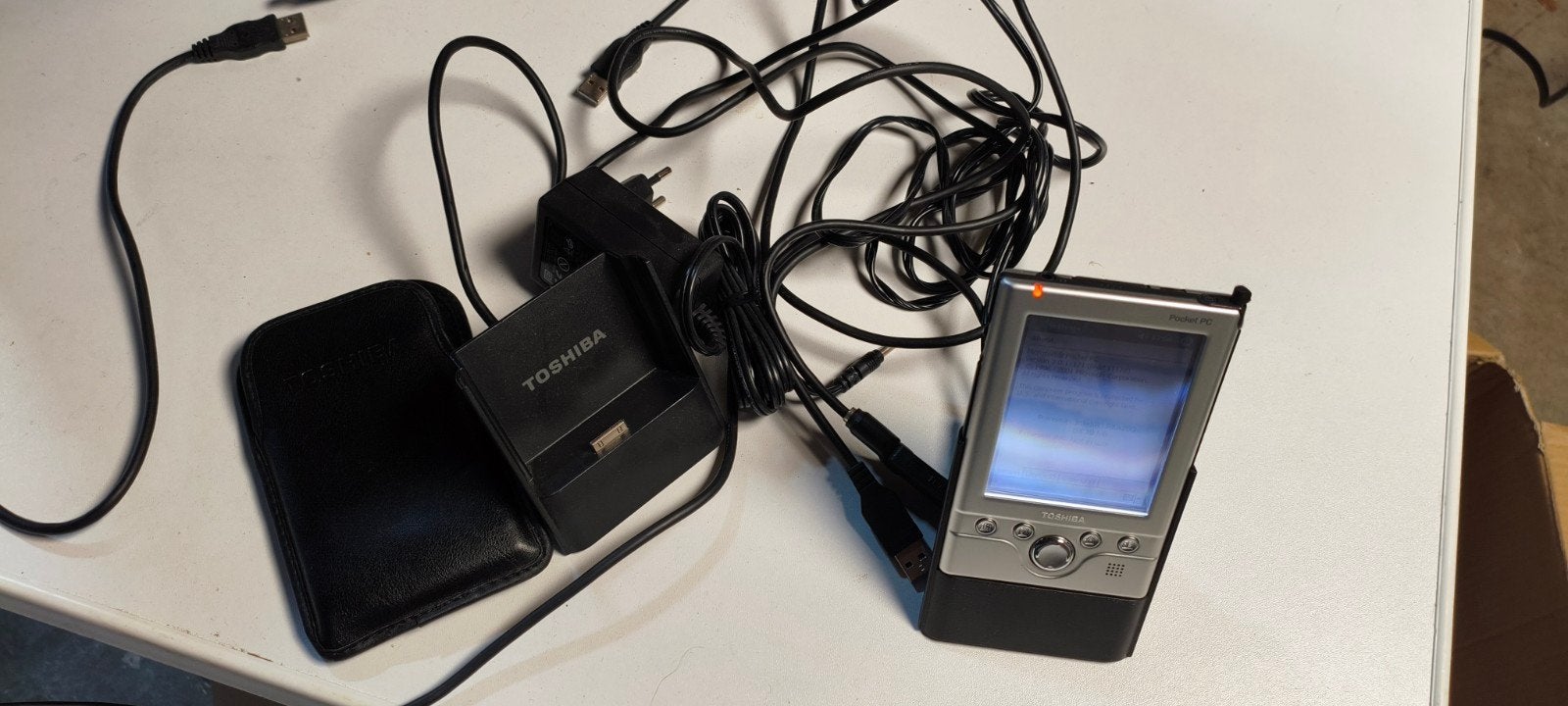 Toshiba Pocket PC e330 met Windows Mobile 2002, Telecommunicatie, Overige merken, Gebruikt, Ophalen of Verzenden, Met stylus of aanraakpen
