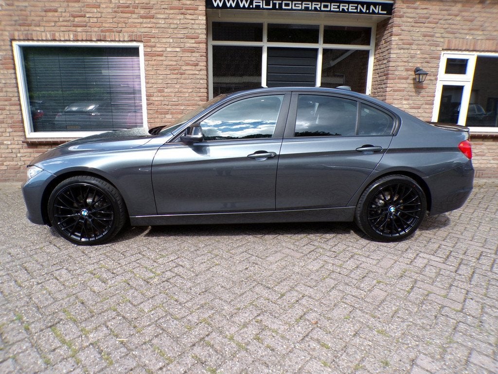 BMW 3-serie 316d Executive, 1385 kg, 4 cilinders, 116 pk, 23 km/l