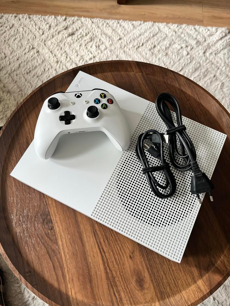 Xbox One S All Digital 1TB Wit + Controller + HDMI Kabel, Spelcomputers en Games, Spelcomputers | Xbox One, Xbox One S All-digital