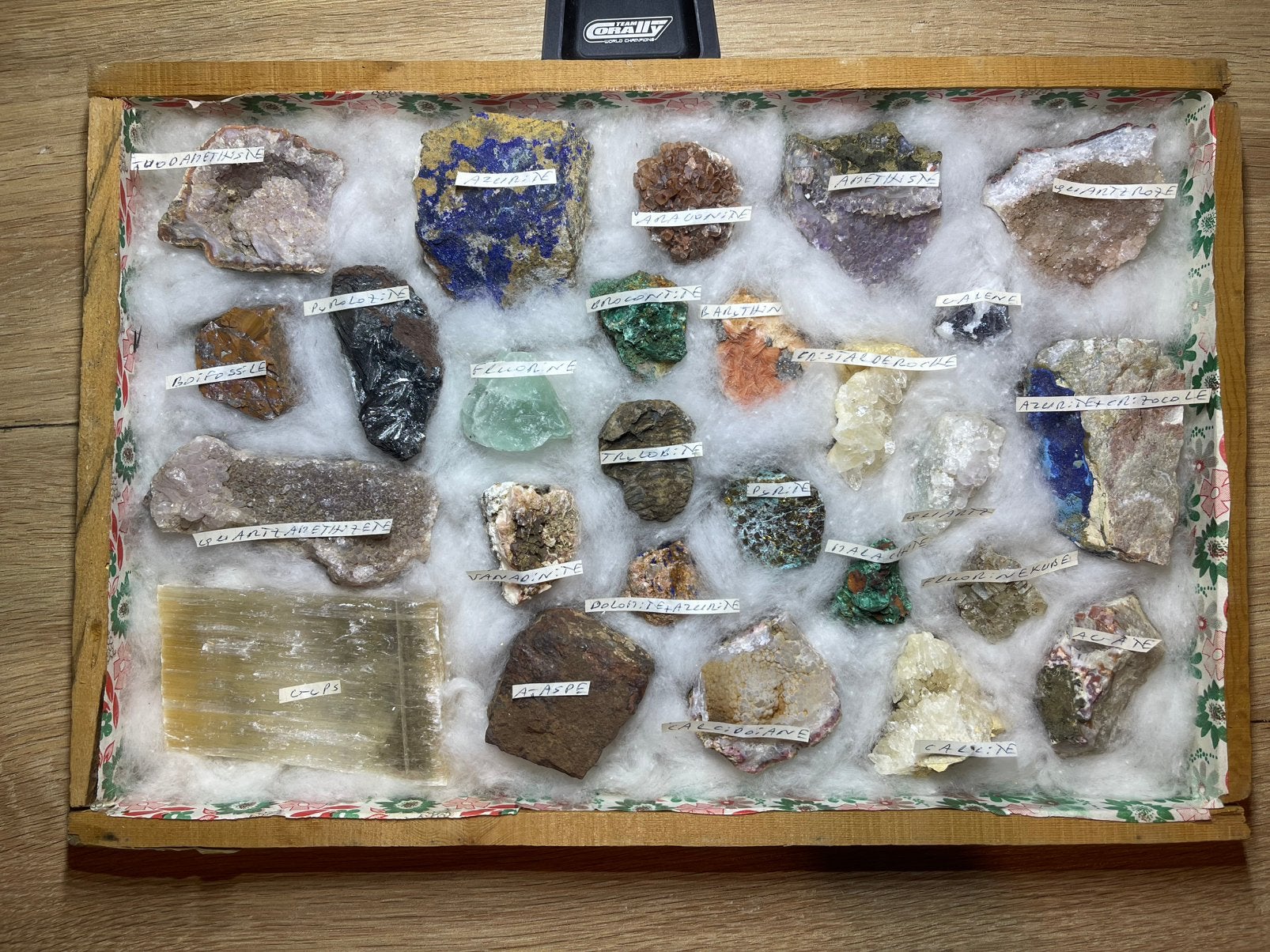 mineralen verzameling kistje Azuriet Vanadiniet Trilobiet, Ophalen of Verzenden, Mineraal