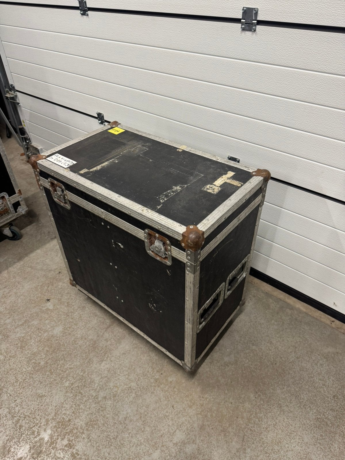 Originele D&b audiotechnik flightcase voor 2 x C6, Ophalen, Gebruikt, Overige instrumenten, Flightcase