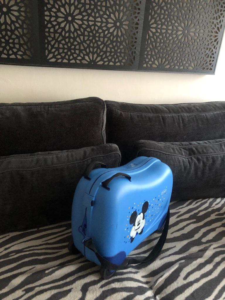 Zitbare kinderkoffer Samsonite, Sieraden, Tassen en Uiterlijk, Koffers, Ophalen, Gebruikt, Hard kunststof, Minder dan 50 cm