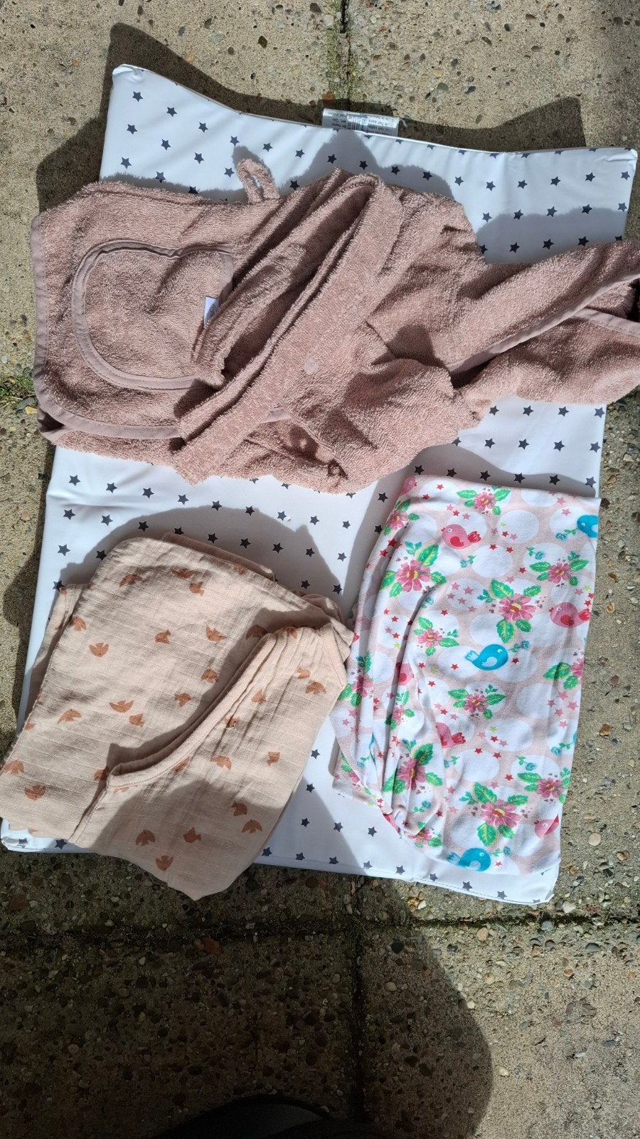 Baby verzorgingsset: aankleedkussen, badjas en doek, Ophalen, Gebruikt, Onbekend, Jongetje of Meisje