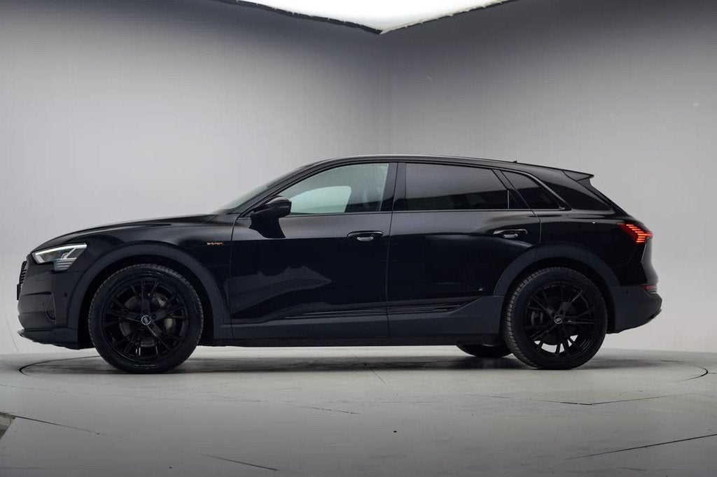 Audi e-tron 55 Quattro edition 95 kWh Aut .[ Trekhaak Navi P, Auto's, Audi, Automaat, 131 €/maand, 0 cilinders, Zwart