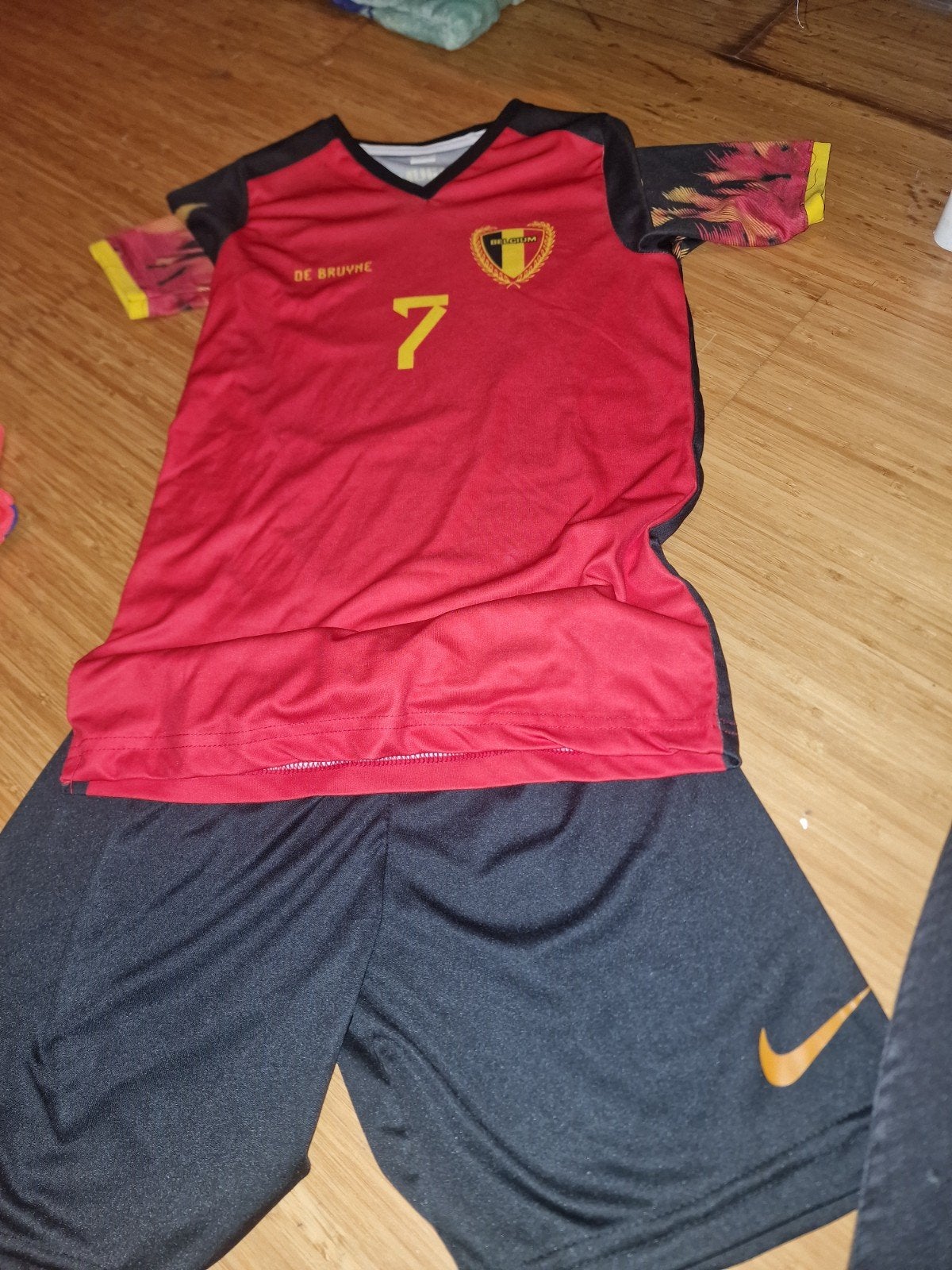 Rode België voetbalset De Bruyne #7 - Shirt & Broekje, Ophalen of Verzenden