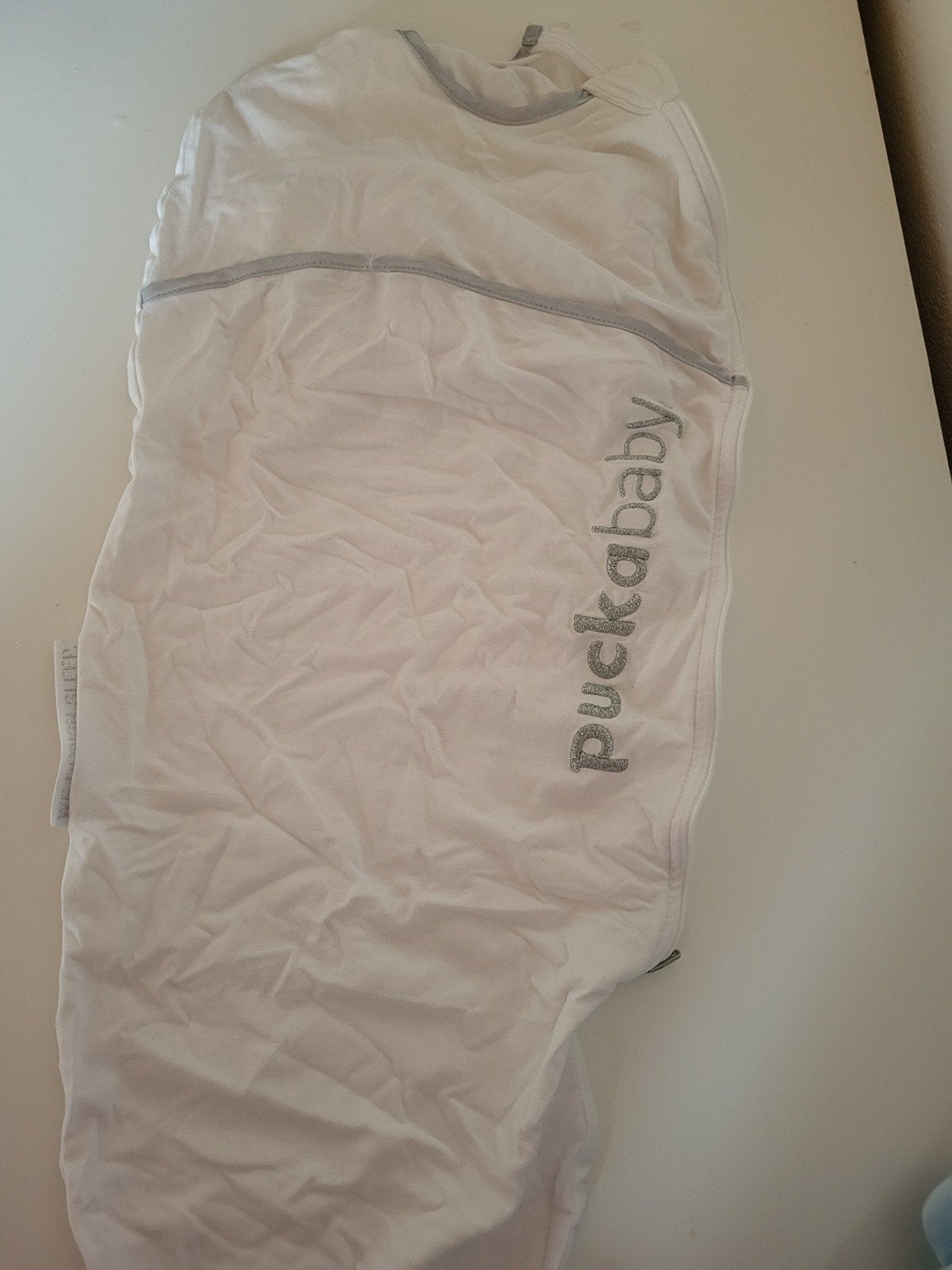 Puckababy slaapzak wit - Zo goed als nieuw, Ophalen of Verzenden, Wit, Slaapzak, Puckababy