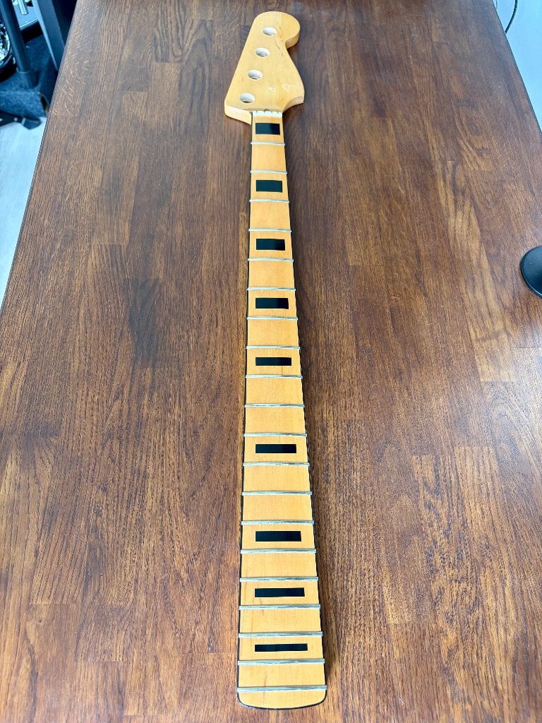 Allparts Licenced by Fender Jazz Bass neck maple block inlay, Muziek en Instrumenten, Instrumenten | Onderdelen, Ophalen of Verzenden