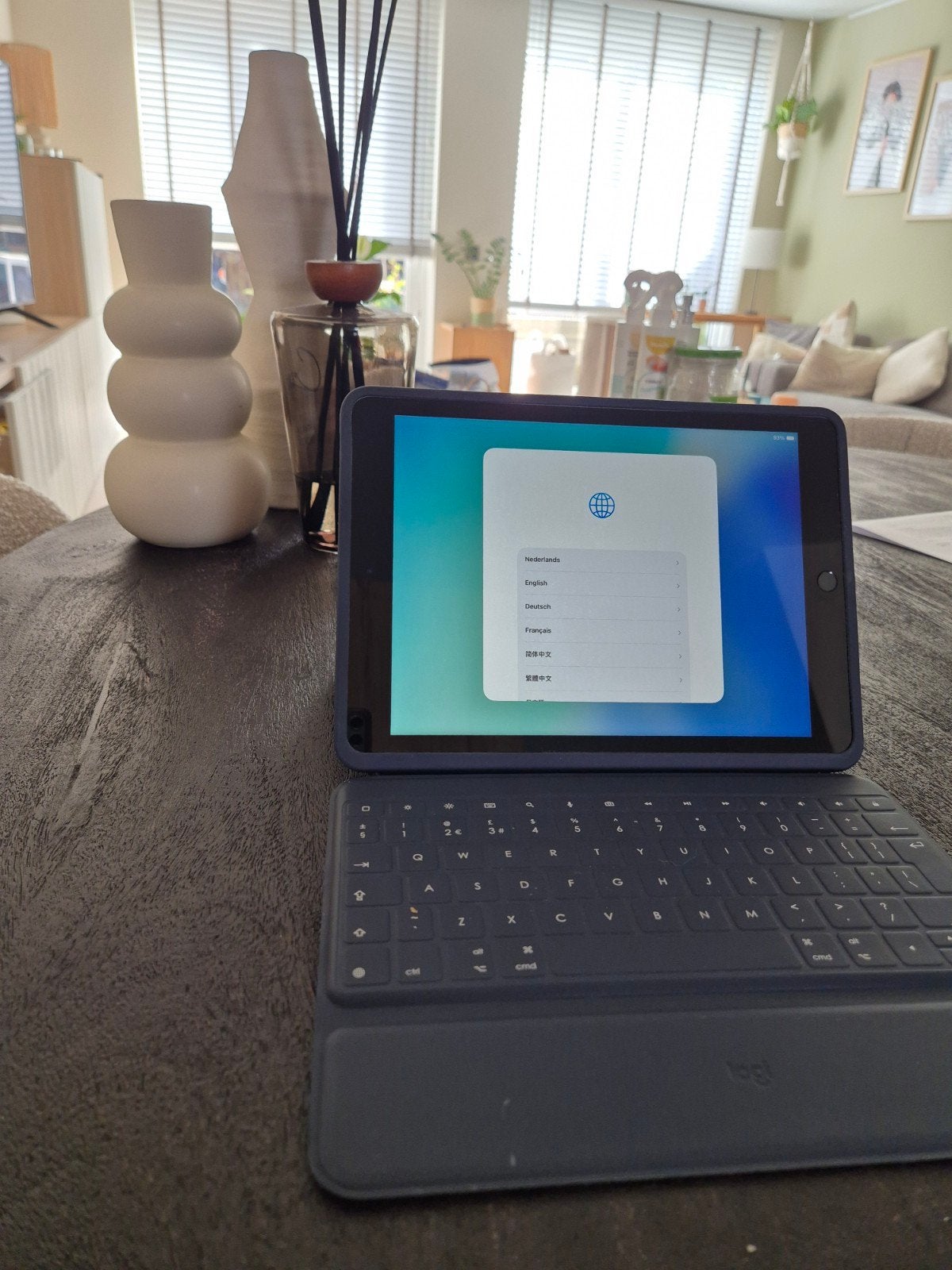 Apple iPad 10.2" 64GB Wi-Fi Space Gray met Logitech Combo 3, Gebruikt, Apple iPad, Ophalen, 10 inch