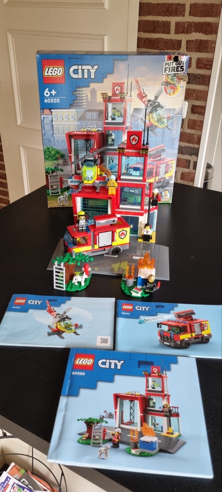 LEGO City Brandweerkazerne 60320 - Complete set, City, Lego, Ophalen of Verzenden, Zo goed als nieuw