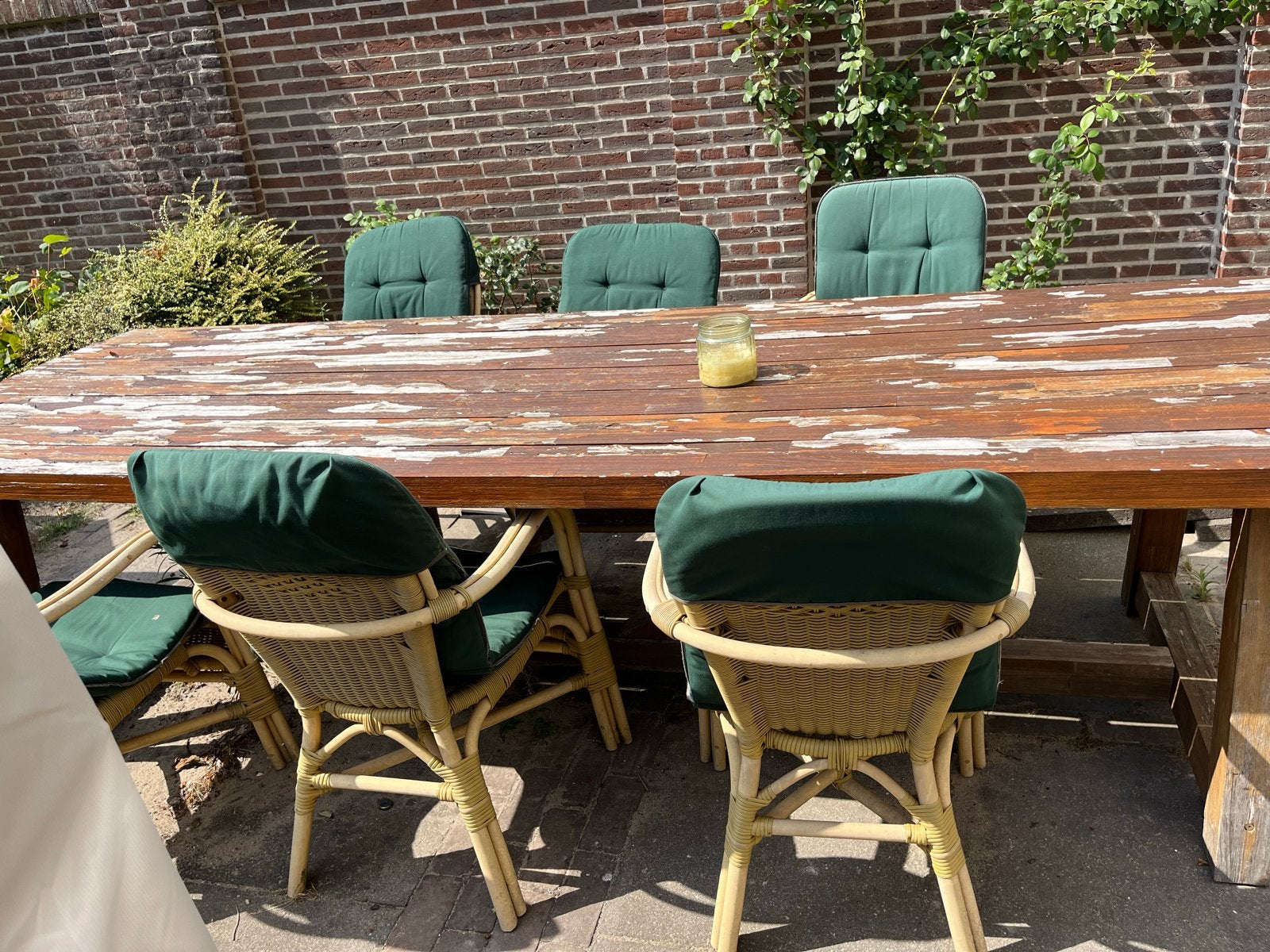 Grote FSC houten tuintafel met 6 rieten stoelen, Ophalen, Gebruikt, 6 zitplaatsen, Hout