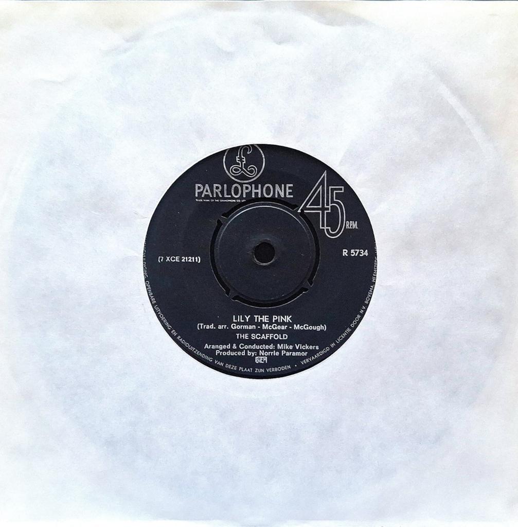 7"/SINGLE  THE SCAFFOLD - Lily The Pink, Ophalen of Verzenden, Gebruikt, Pop