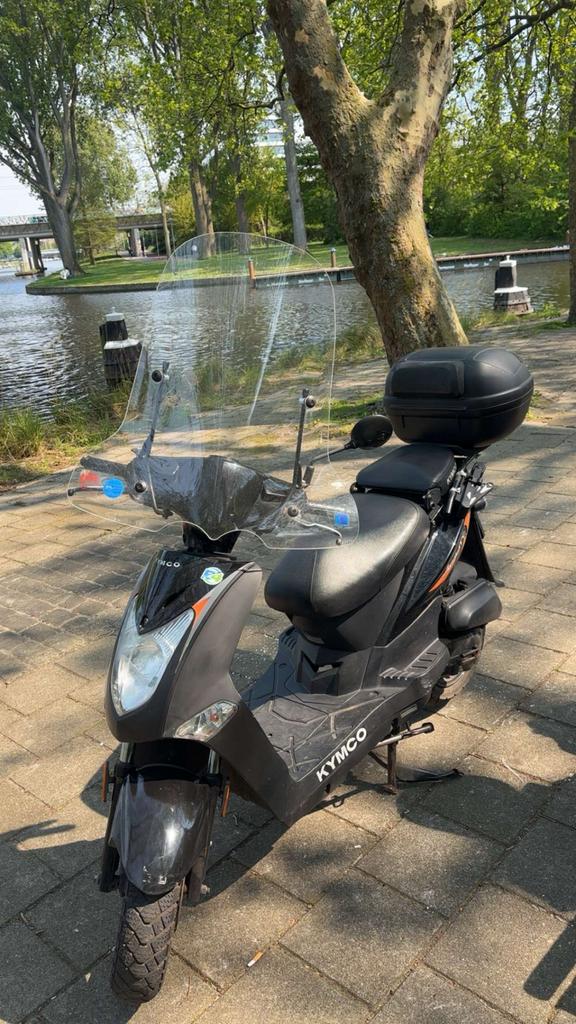 Kymco Agility 2020 - Zo goed als nieuw, nieuwe banden!, Fietsen en Brommers, Scooters | Kymco, Ophalen of Verzenden, Zo goed als nieuw