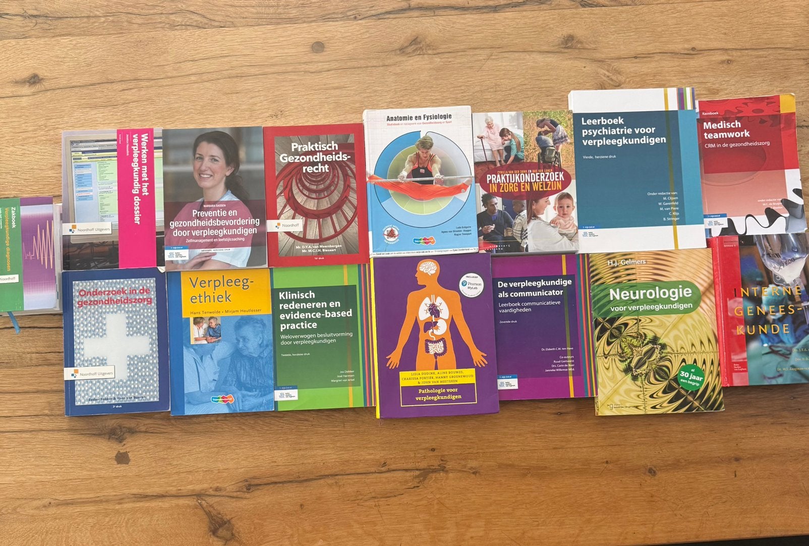 Studieboeken HBO-Verpleegkunde, Ophalen of Verzenden, Zo goed als nieuw, HBO