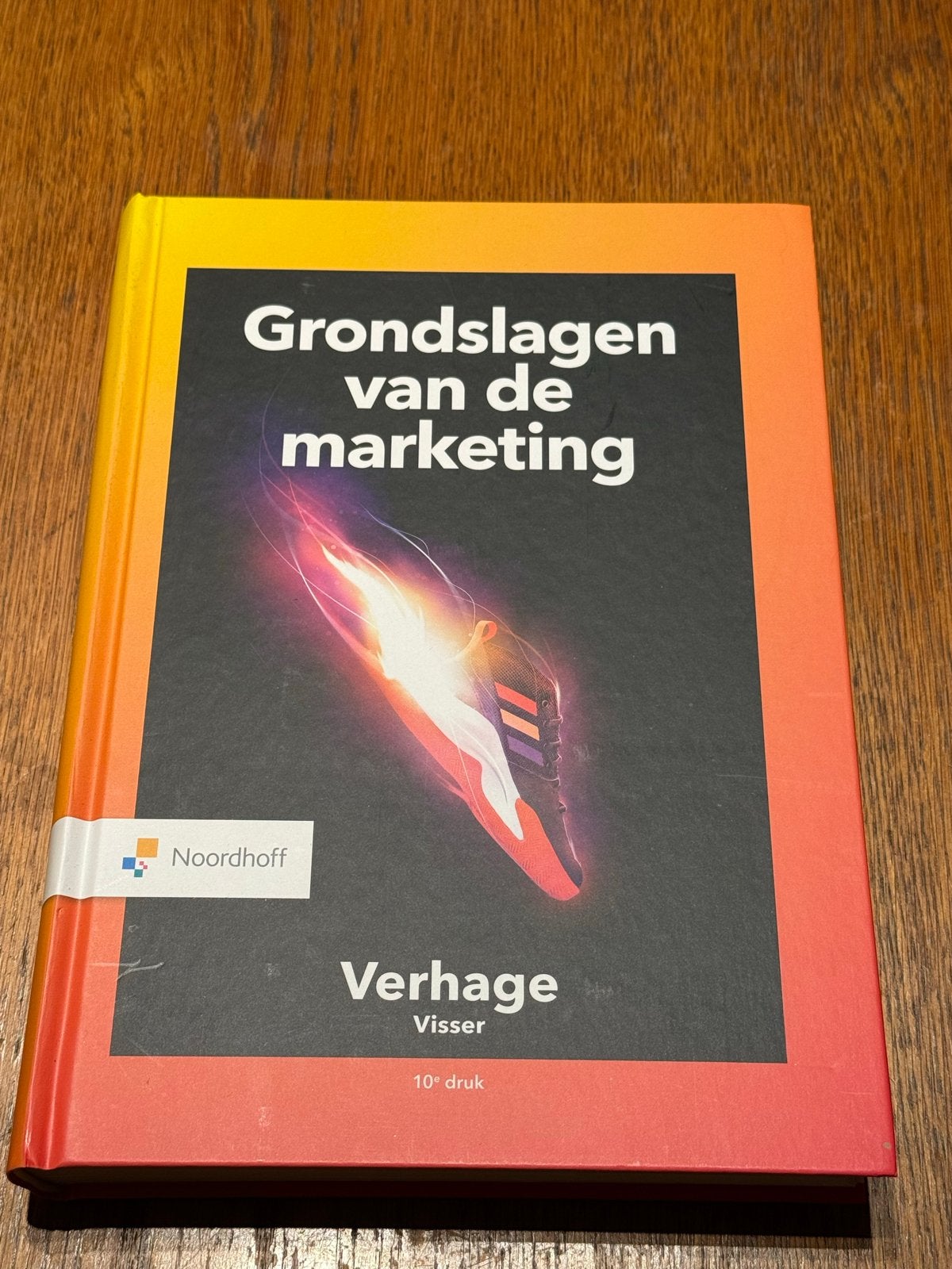 Grondslagen van de marketing - Verhage & Visser (10e druk), Ophalen of Verzenden, Zo goed als nieuw, Economie en Marketing
