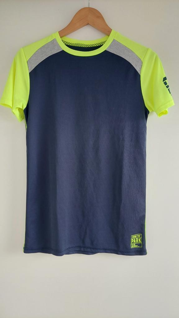 Sport shirt We 170 zgan., Kinderen en Baby's, Kinderkleding | Maat 170, Ophalen of Verzenden, Zo goed als nieuw, Jongen, Shirt of Longsleeve