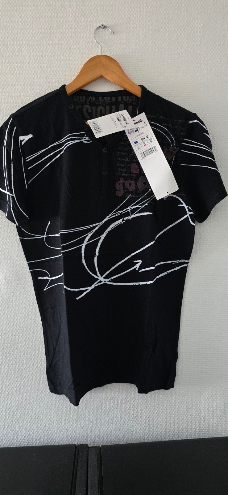 Desigual T-shirt Zwart met Witte Prints - Maat L, Maat 52/54 (L), Desigual, Zwart, Nieuw