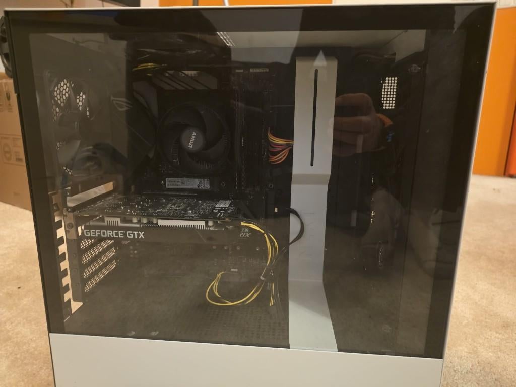 GAME PC (MIST MOEDERBORD)(RUILEN/KOPEN), Ophalen, Gebruikt, Zelfgebouwde PC, AMD Ryzen 5