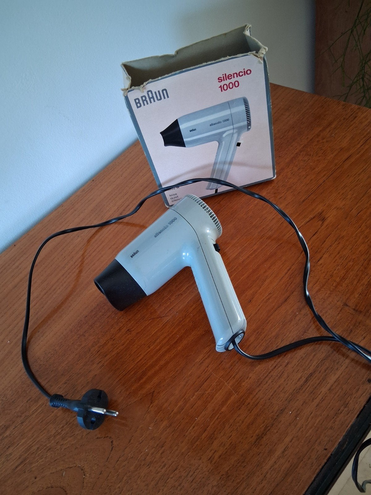 Braun silencio 1000 €9, Ophalen of Verzenden, Föhn of Haardroger