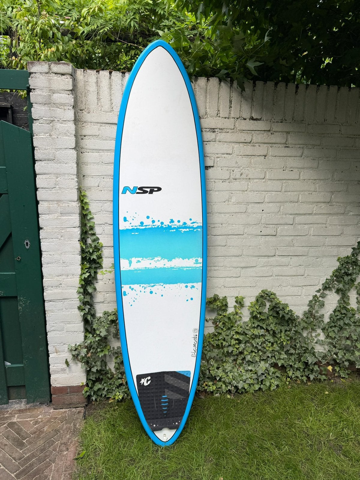 NSP Funboard Surfboard 7'2" Complete Set met Tas en Vinnen, Watersport en Boten, Golfsurfen, Ophalen, Zo goed als nieuw, Funboard