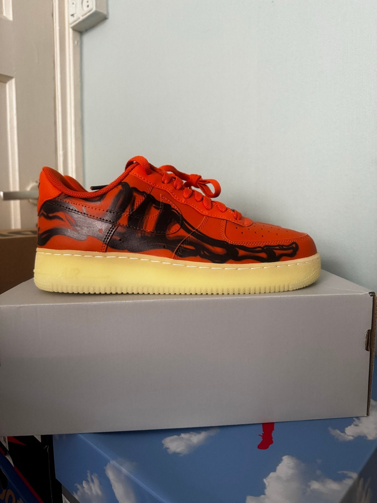 Nike Air Force 1 Low Orange Skeleton Halloween - Maat 43, Overige kleuren, Nieuw, Ophalen of Verzenden, Sneakers of Gympen