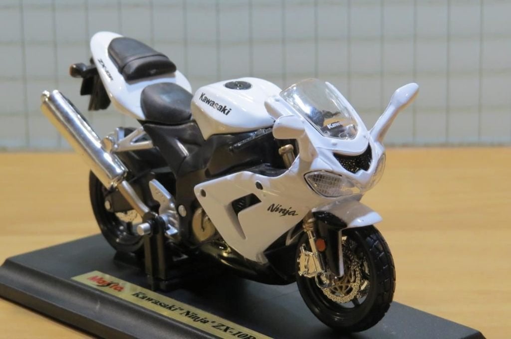 Kawasaki ZX-10R wit 1:18 Maisto, MayCheong, Maisto, Nieuw, Ophalen of Verzenden