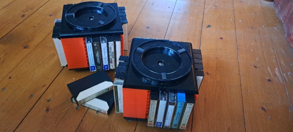 Twee cassettebars plus twee losse cassettes, Cd's en Dvd's, Cassettebandjes, Gebruikt, Overige genres, Ophalen of Verzenden, Origineel