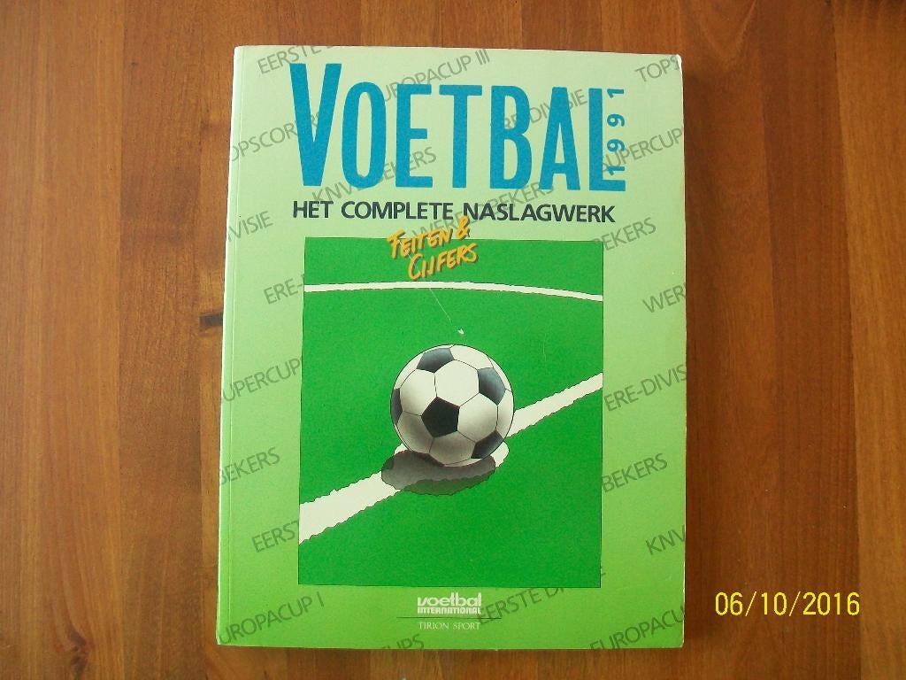 Voetbal International Naslagwerk 91, Verzamelen, Sportartikelen en Voetbal, Verzenden, Zo goed als nieuw, Overige binnenlandse clubs