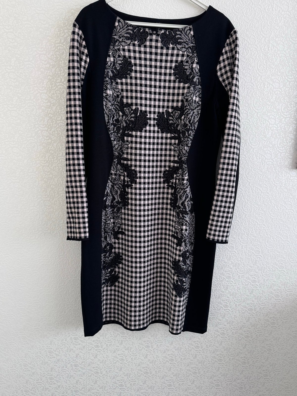 Marc Cain jurk zwart/wit pied-de-poule met bloemenprint, Kleding | Dames, Zwart, Maat 42/44 (L), Ophalen of Verzenden, Zo goed als nieuw