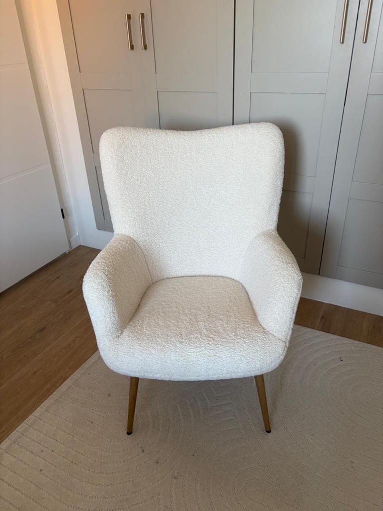 Bouclé fauteuil wit/crème | Zo goed als nieuw, Huis en Inrichting, Fauteuils, Ophalen, Zo goed als nieuw, Stof, 75 tot 100 cm