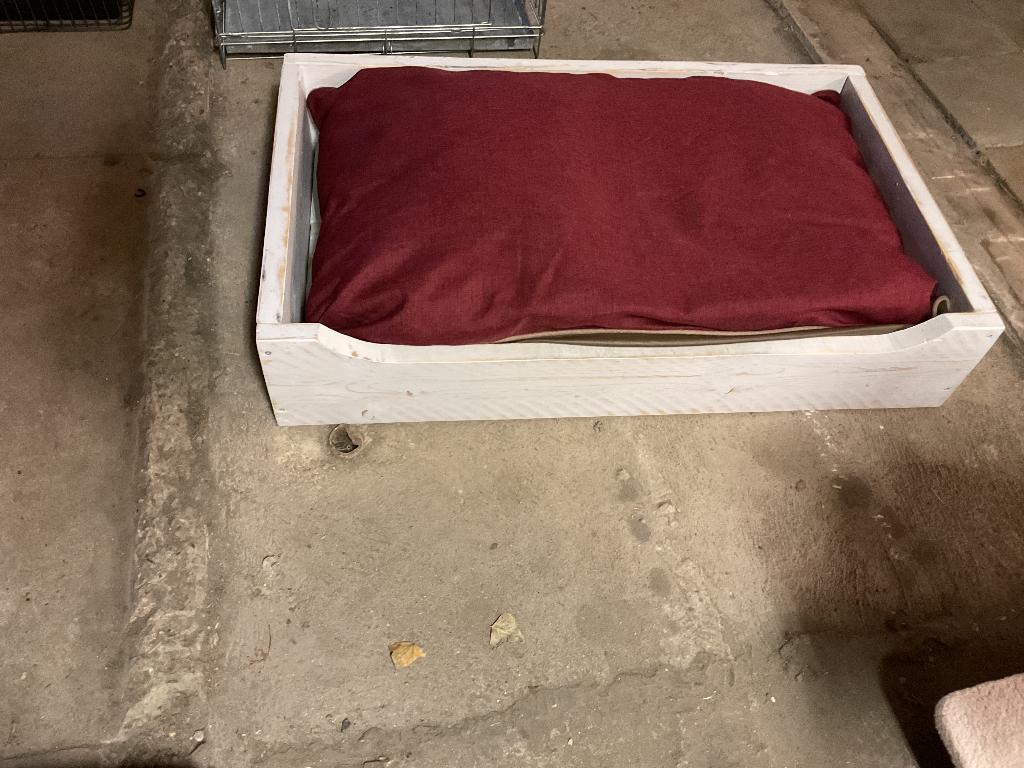 Houten hondenmand incl. goed kussen, Ophalen, Gebruikt, Overige
