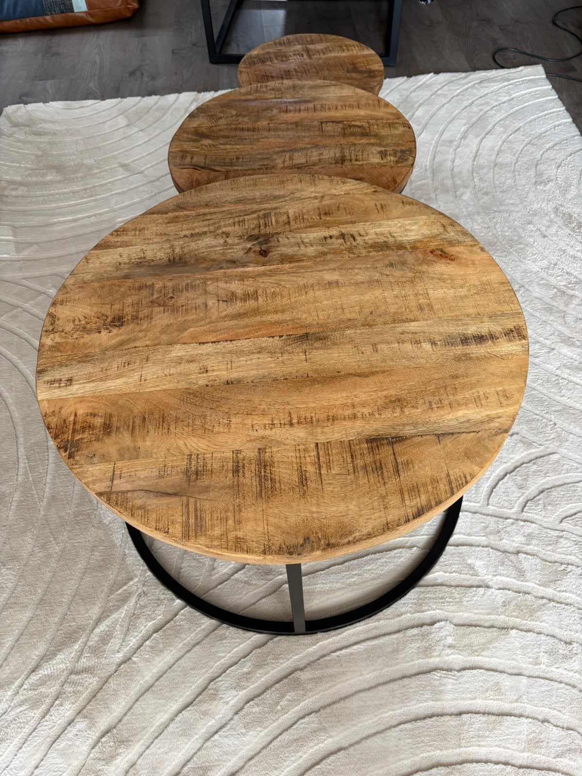 Mooie mangohouten tafelset (3stuks), Huis en Inrichting, Tafels | Salontafels, Ophalen, Zo goed als nieuw, Rond, 50 tot 100 cm
