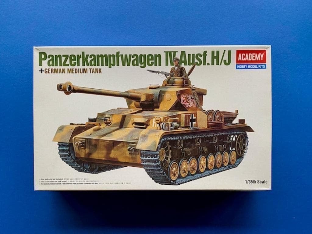 Academy	13234	Panzerkampfwagen IV Ausf. H/J	1/35, Verzenden, Nieuw, 1:32 tot 1:50, Italeri