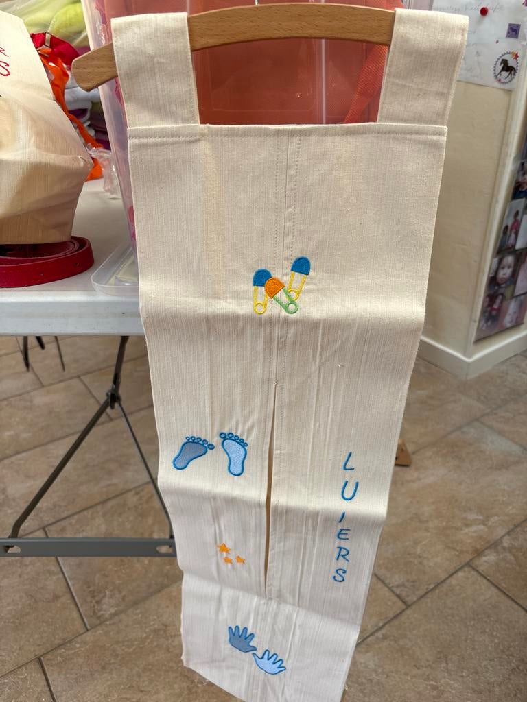 Handige luierzak met leuke borduursels, Ophalen of Verzenden, Nieuw