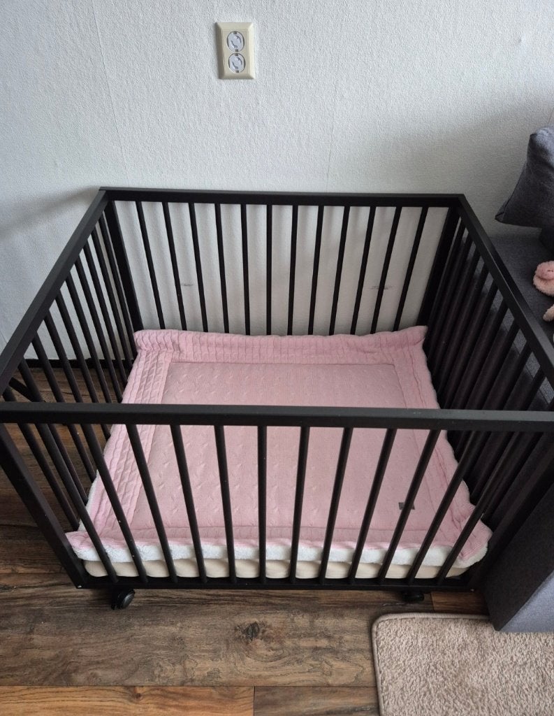 Zwarte box incl matras, Ophalen, Gebruikt, Rechthoekig, In hoogte verstelbaar