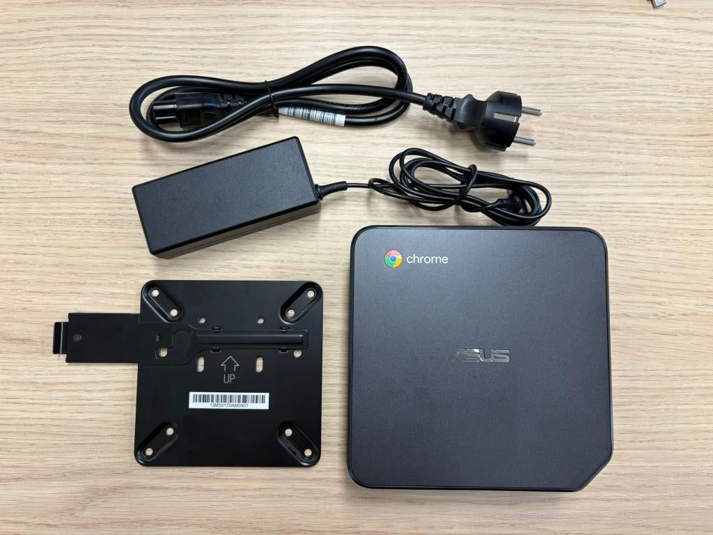 Asus Chromebox CN66, Gebruikt, 32 GB, Minder dan 2 Ghz, Ophalen of Verzenden