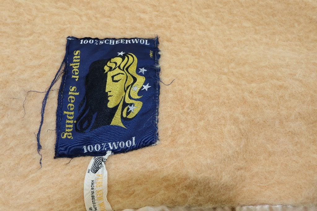 Beige/Camel wollen deken 155 x 220 cm, Huis en Inrichting, Beige, Tweepersoons, Ophalen of Verzenden, Wol