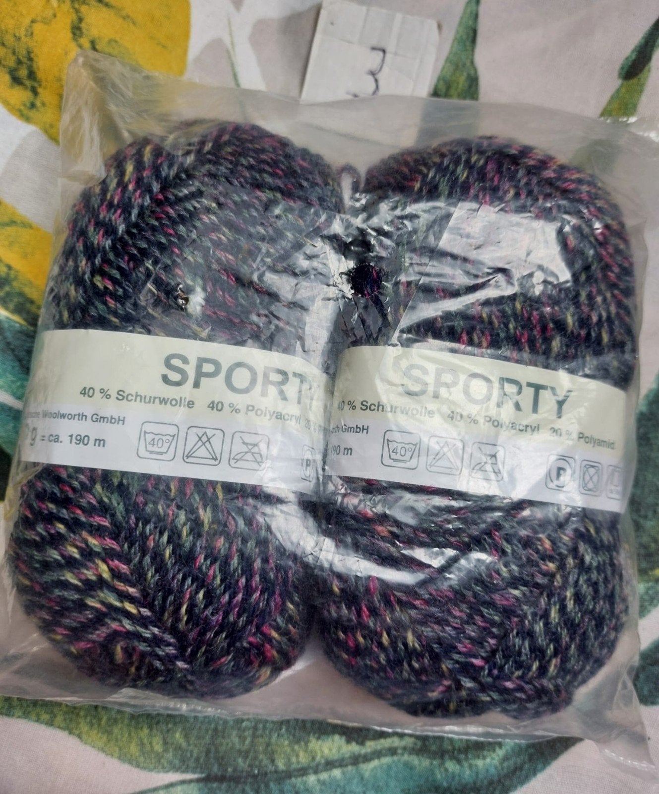 2 bollen sokkenwol zwart gemêleerd (Sporty), Ophalen of Verzenden, Nieuw, Breien of Haken, Wol of Garen