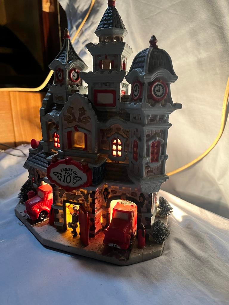 Verschillende huisjes en gebouwen van kerstdorpjes, Ophalen, Gebruikt